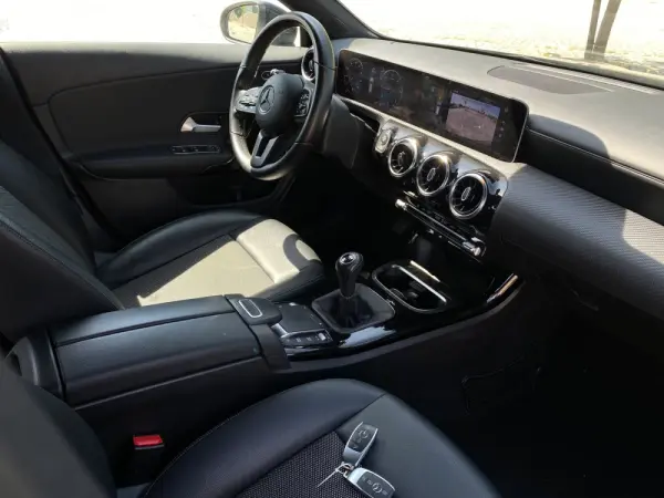 Mercedes-Benz CLA 180 d Shooting Brake Business Solutions 31