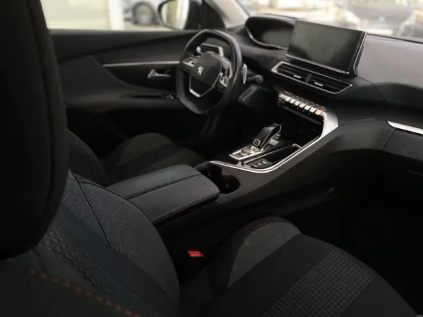 Peugeot 3008 PureTech 130 Stop & Start EAT6 Active 8