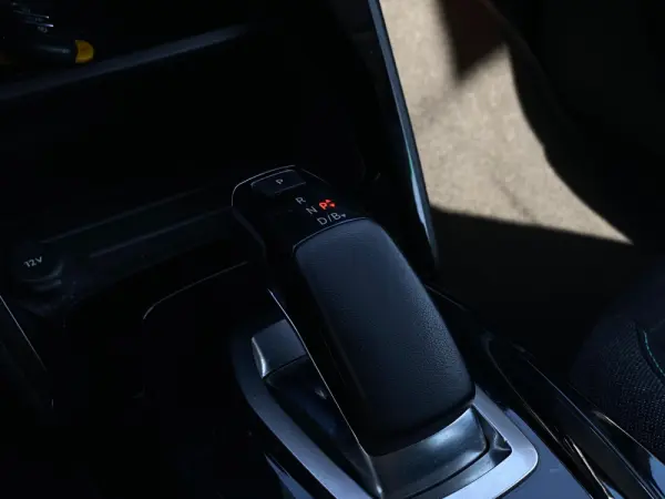 Peugeot e-208 Style 13