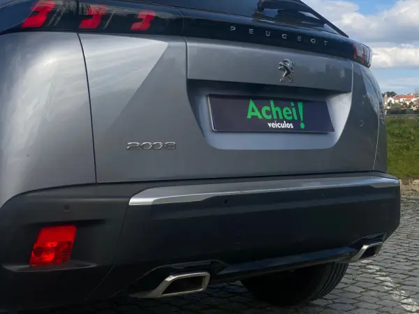 Peugeot 2008 1.2 PureTech Allure Pack EAT8 14