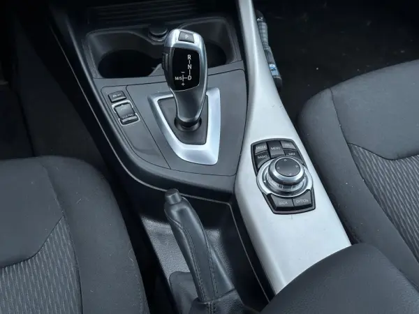 BMW 116 d Line Urban Auto 13