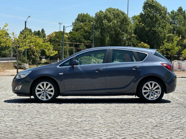 Opel Astra 1.4 Cosmo 8