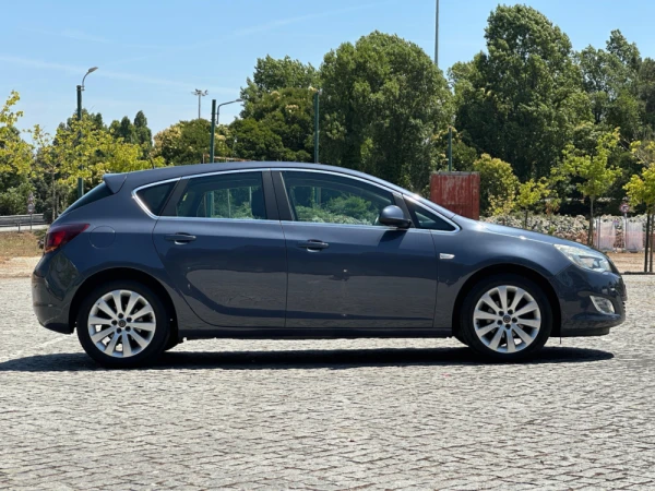 Opel Astra 1.4 Cosmo 4