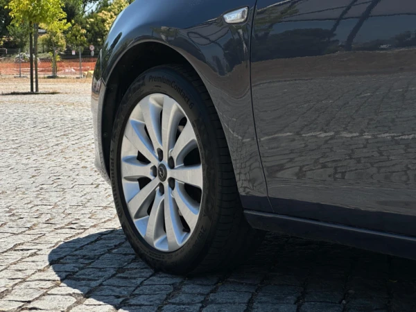 Opel Astra 1.4 Cosmo 23