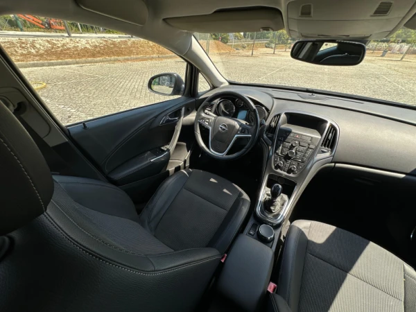 Opel Astra 1.4 Cosmo 16