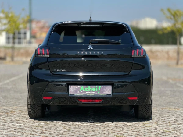 Peugeot e-208 5