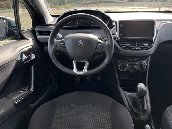 Peugeot 208 1.2 VTi Style 11