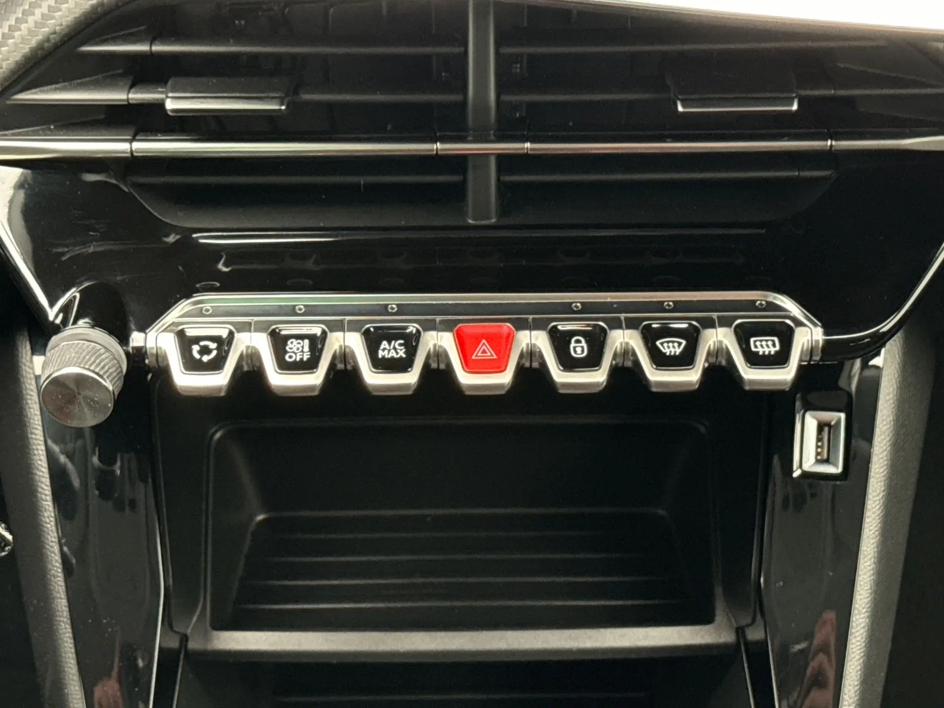 Peugeot 2008 1.2 PureTech Active 8