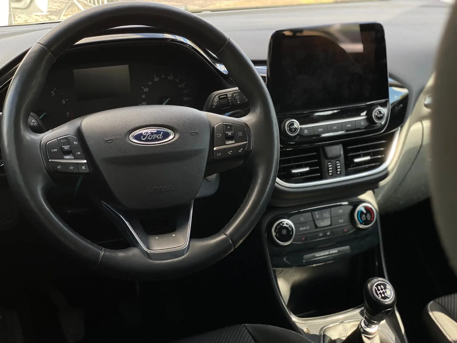 Ford Puma 1.0 EcoBoost COOL & CONNECT 6
