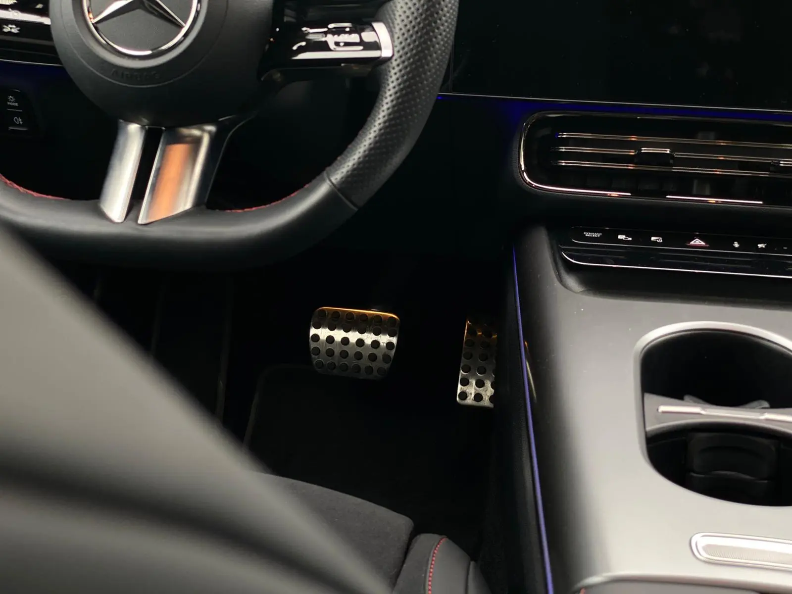 Mercedes-Benz CLA 250+ Outro 11