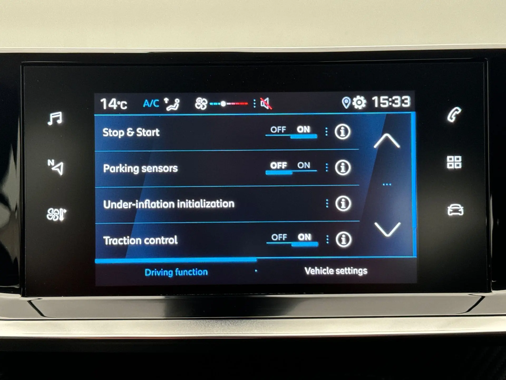 Peugeot 2008 1.2 PureTech Active 16