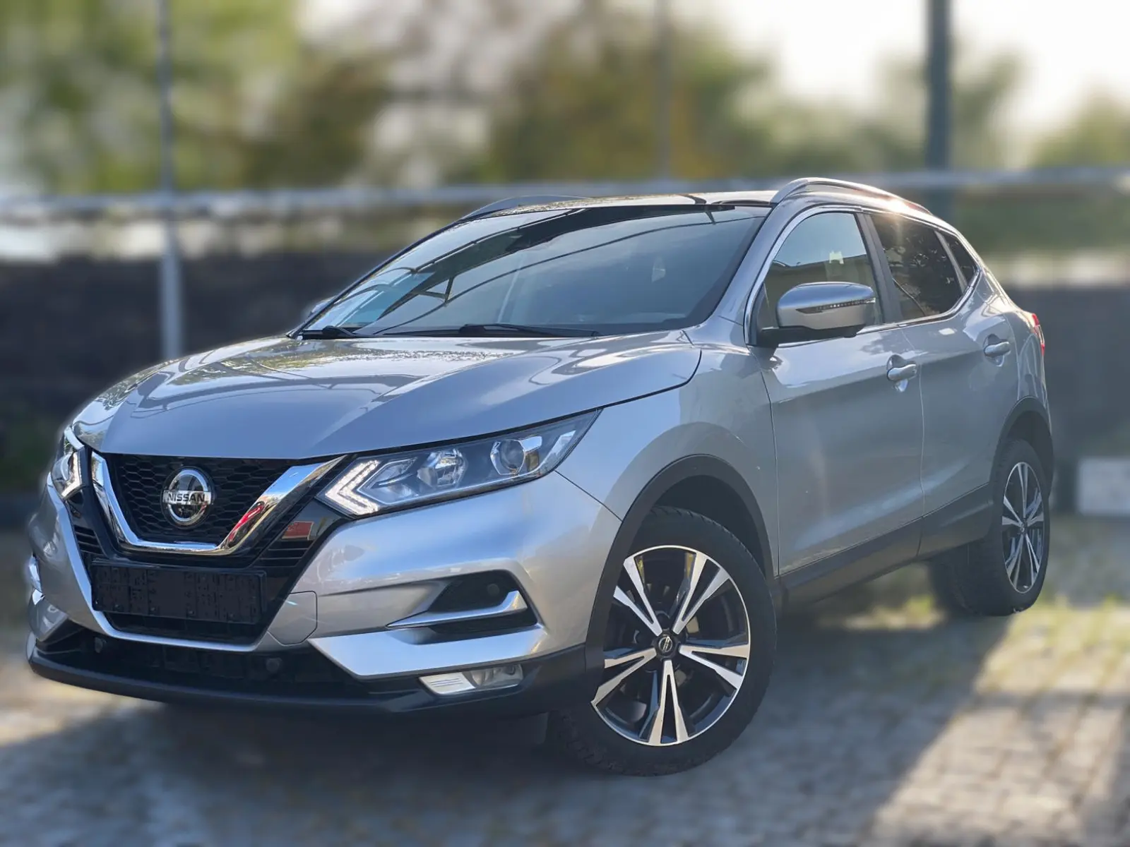 Nissan Qashqai 1.3 DIG-T Design Edition 1