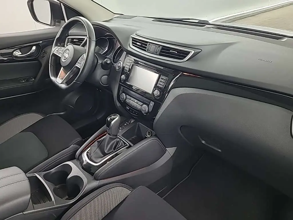 Nissan Qashqai DIG-T 7