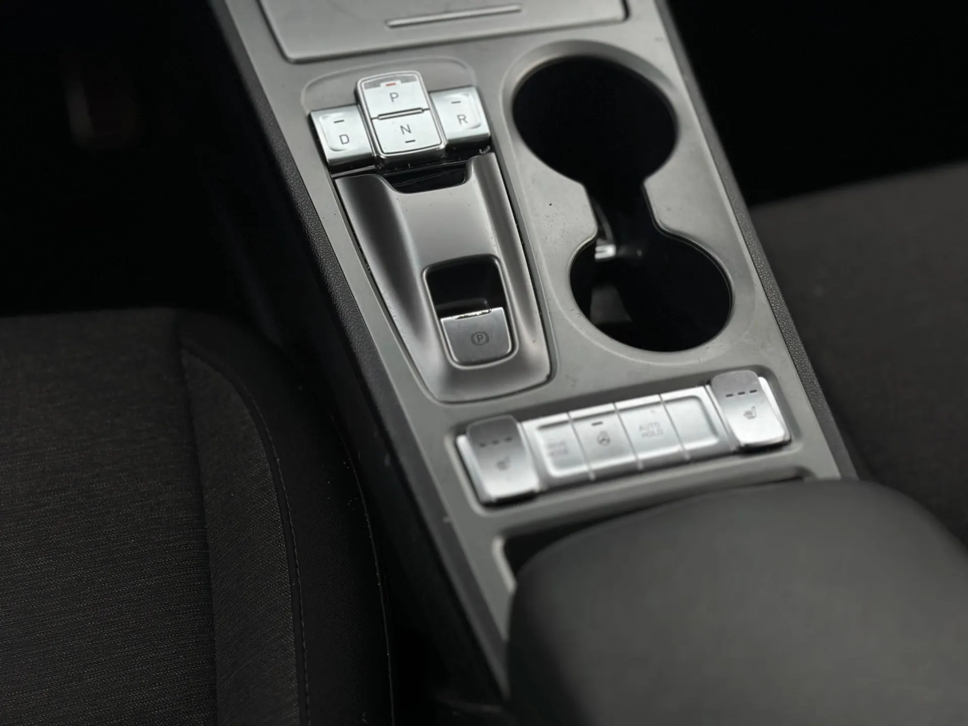 Hyundai Kauai Select 12