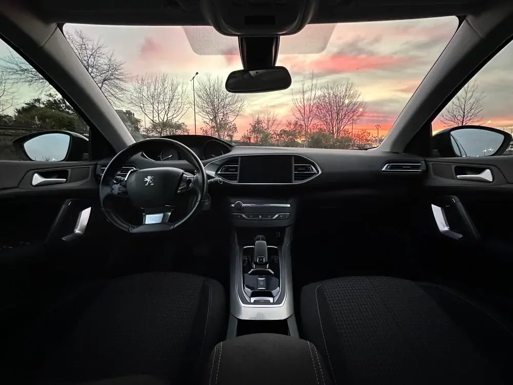 Peugeot 308 1.2 PureTech 130 S&S Active Business 2