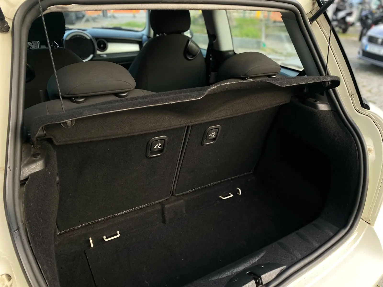 MINI 3 Portas ONE D 15