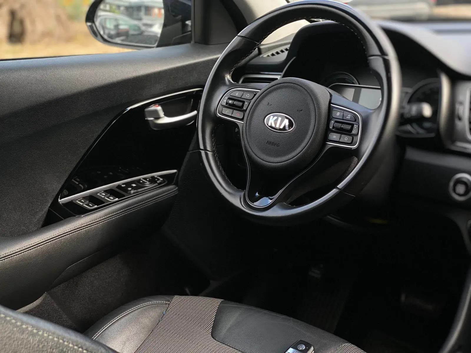 Kia Niro 1.6 GDi HEV Tech 17