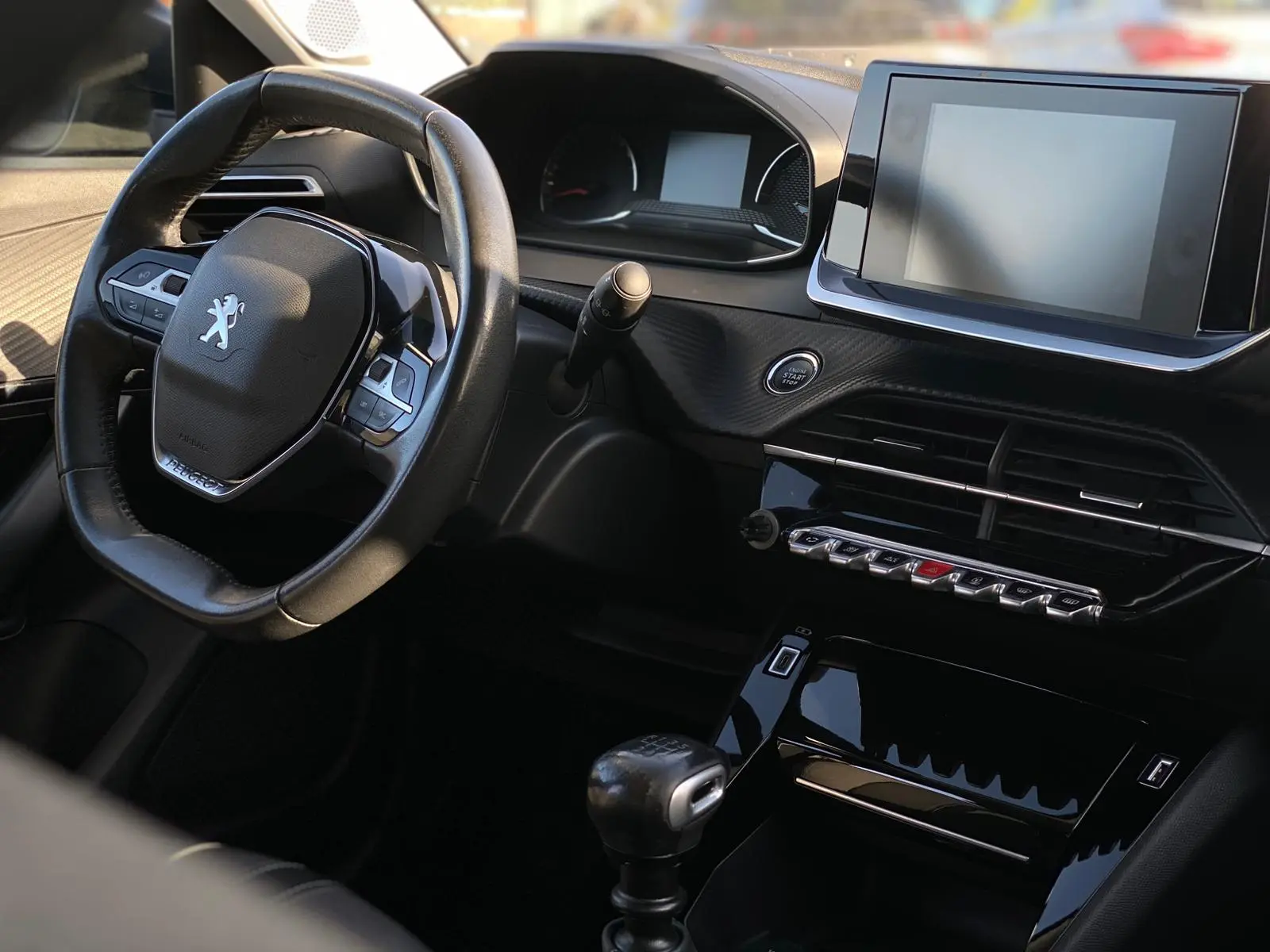 Peugeot 2008 1.2 PureTech Allure Pack 11