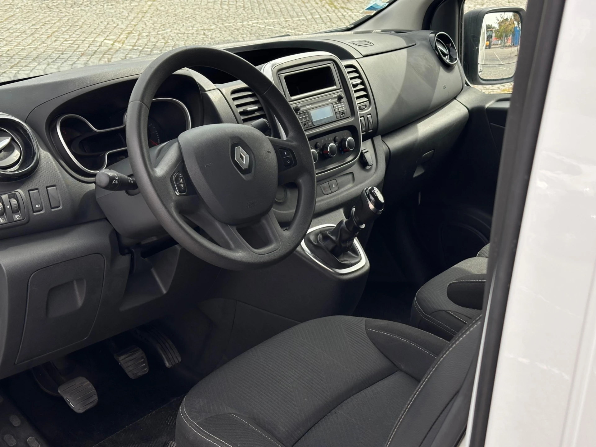 Renault Trafic 1.6 Dci Grand Confort E6 11
