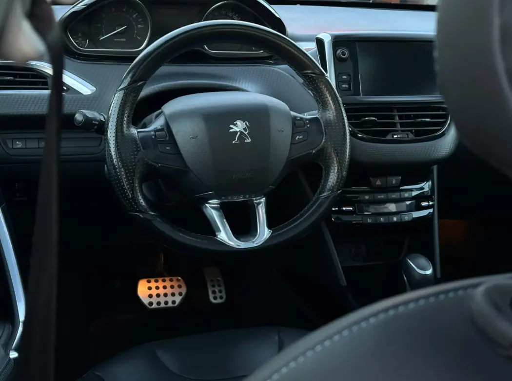 Peugeot 2008 1.2 PureTech Crossway EAT6 3