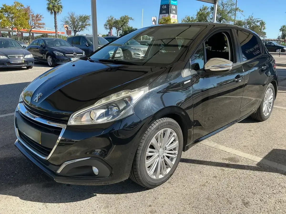 Peugeot 208 1