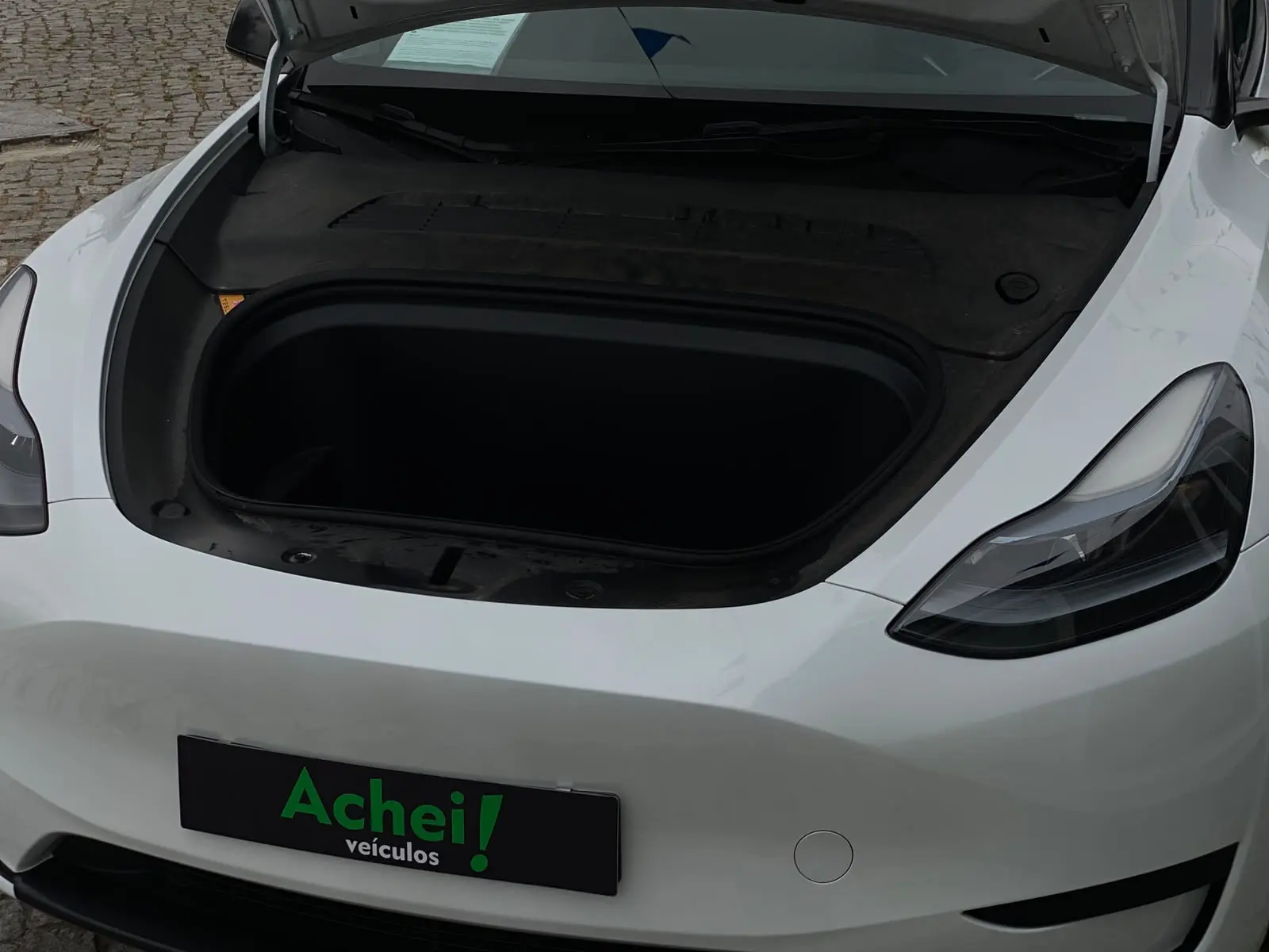 Tesla Model Y Standard 18