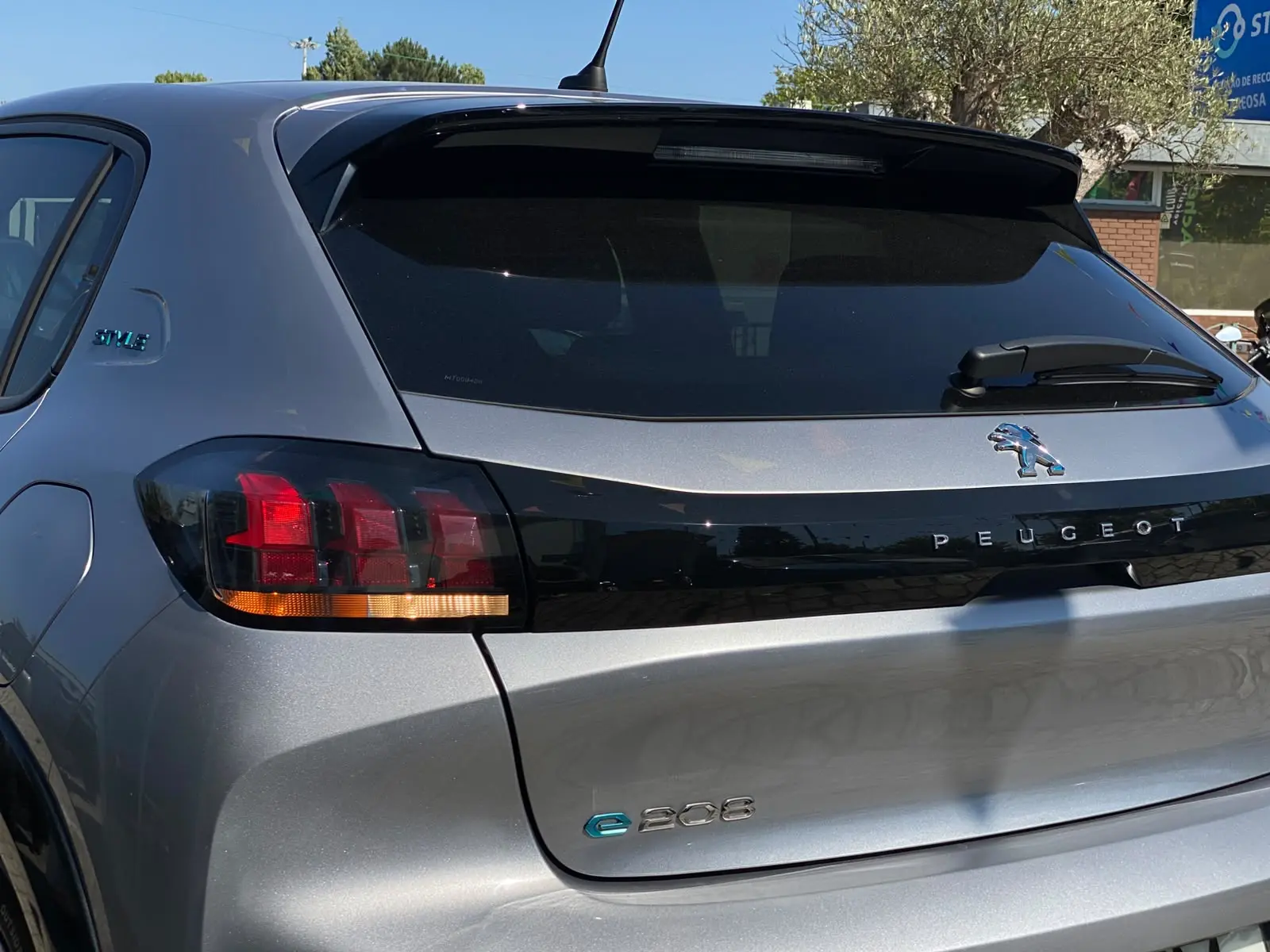 Peugeot e-208 Style 14