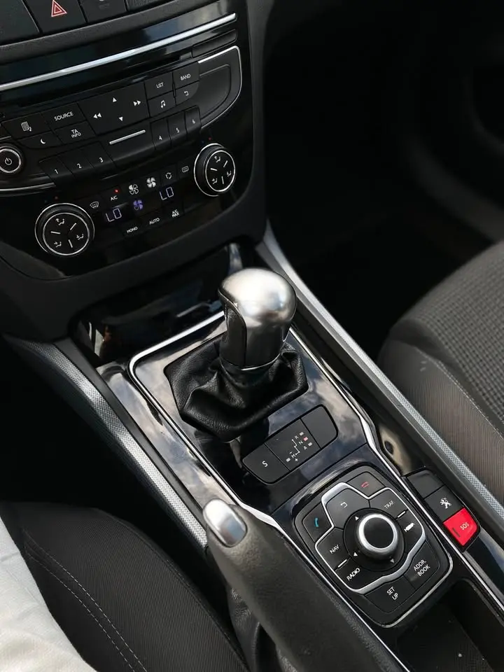 Peugeot 508 SW e-HDi FAP 115 EGS6 Active 5