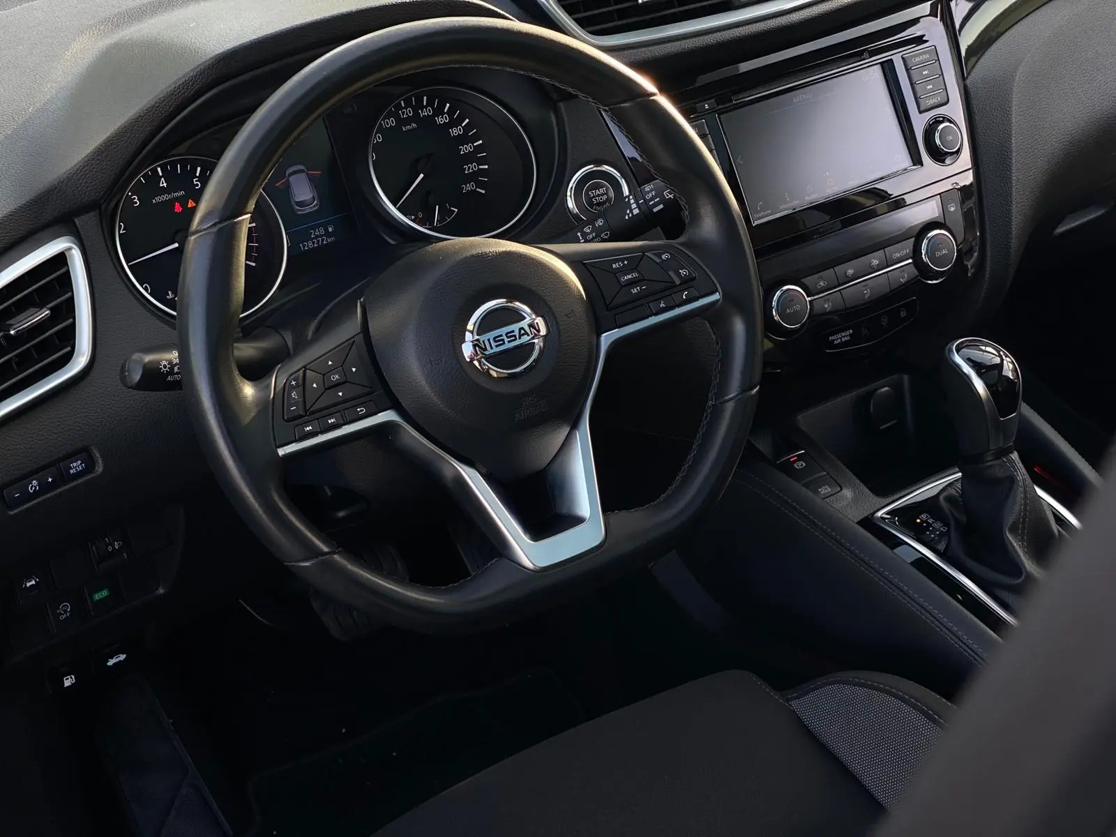 Nissan Qashqai 1.3 DIG-T Design Edition 19