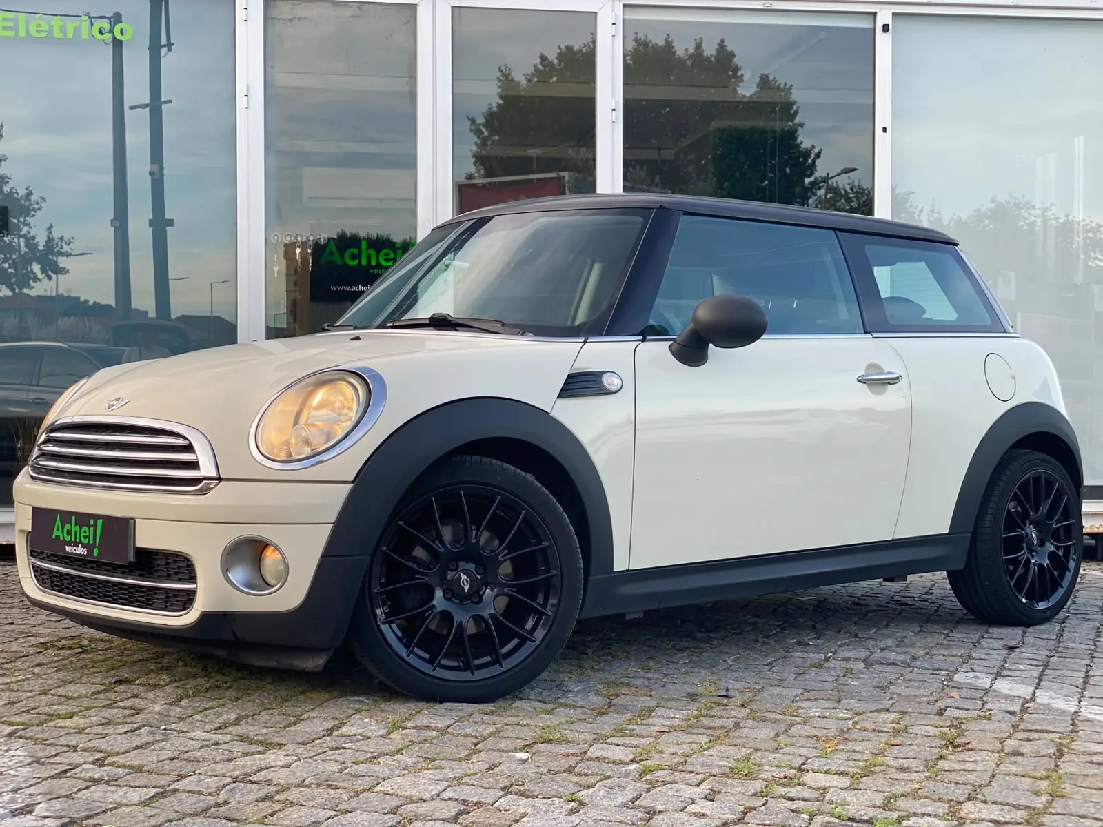 MINI 3 Portas ONE D 4