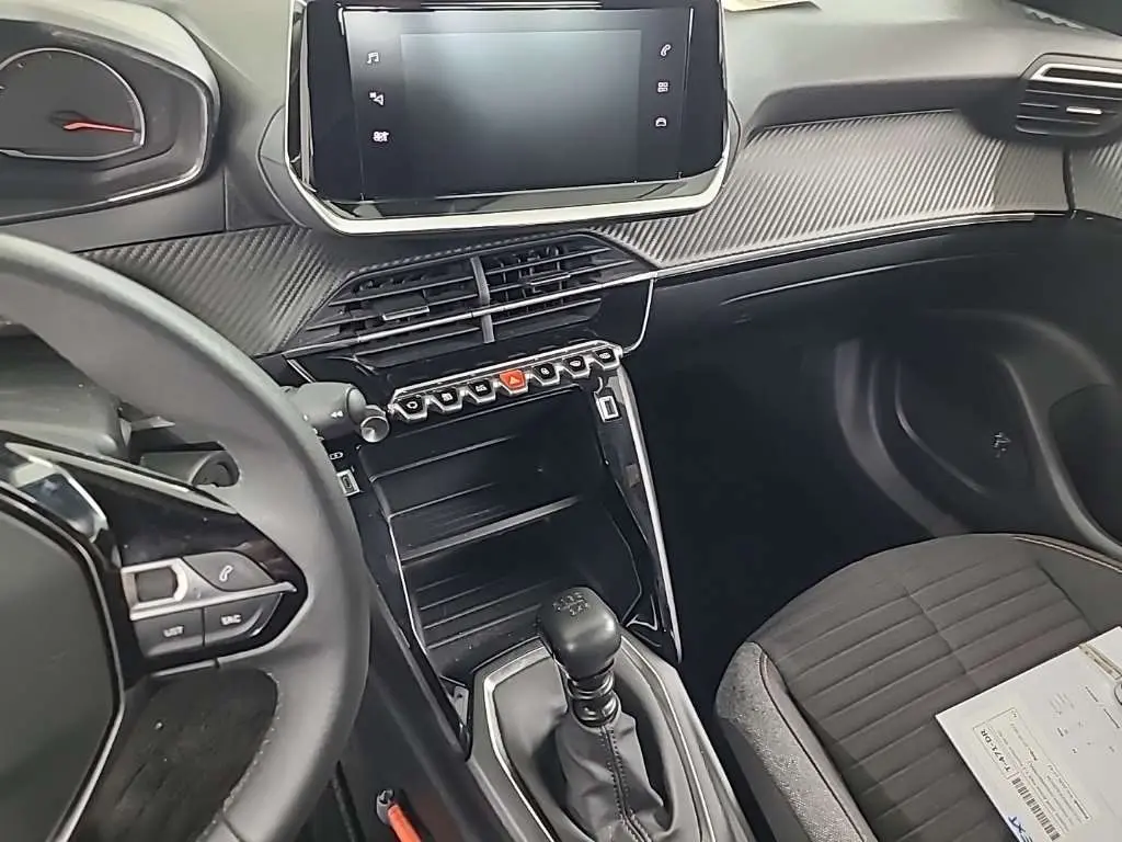 Peugeot 2008 TURBO 100 Allure 3
