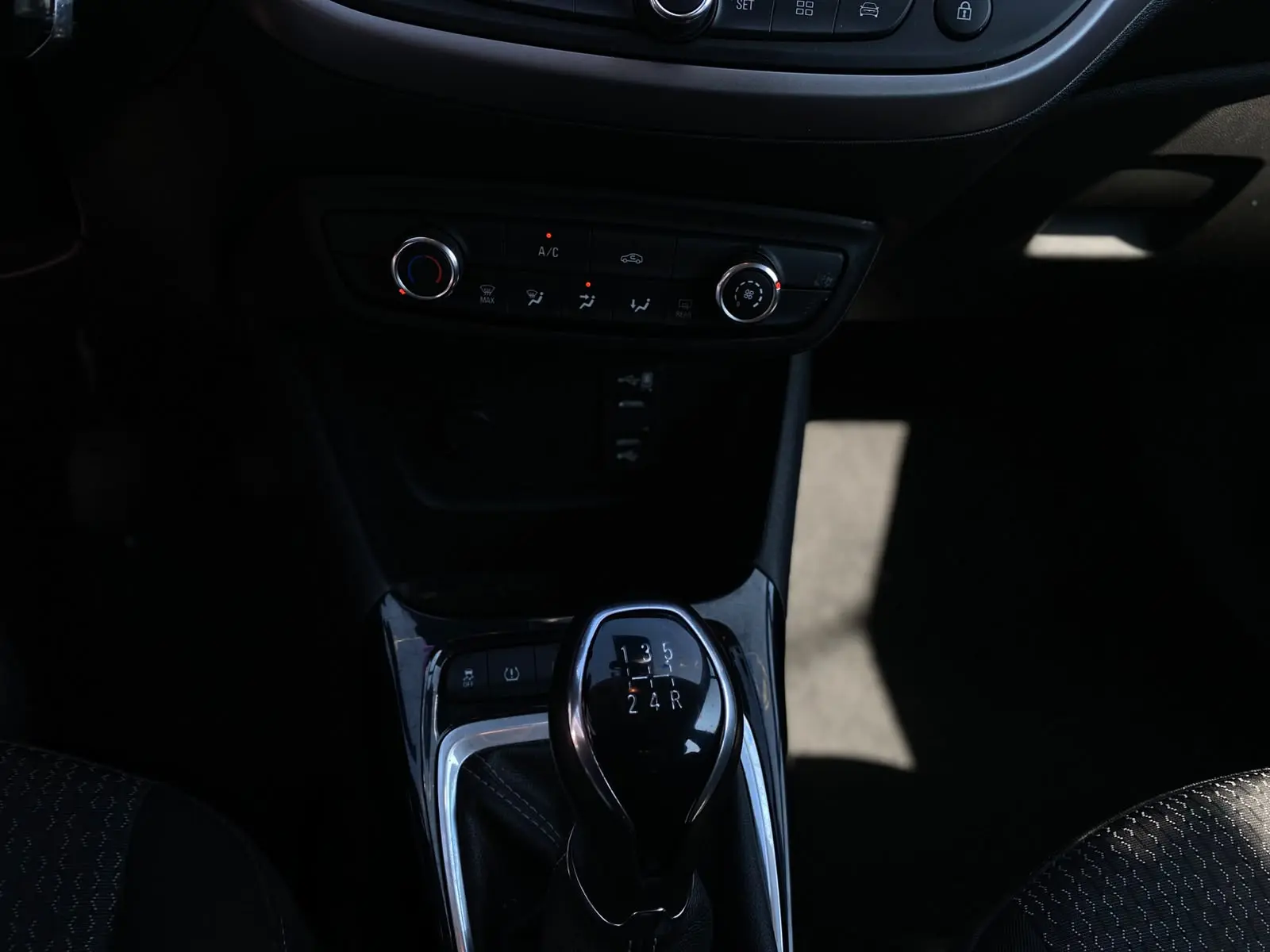 Opel Crossland X 1.2 Edition 6