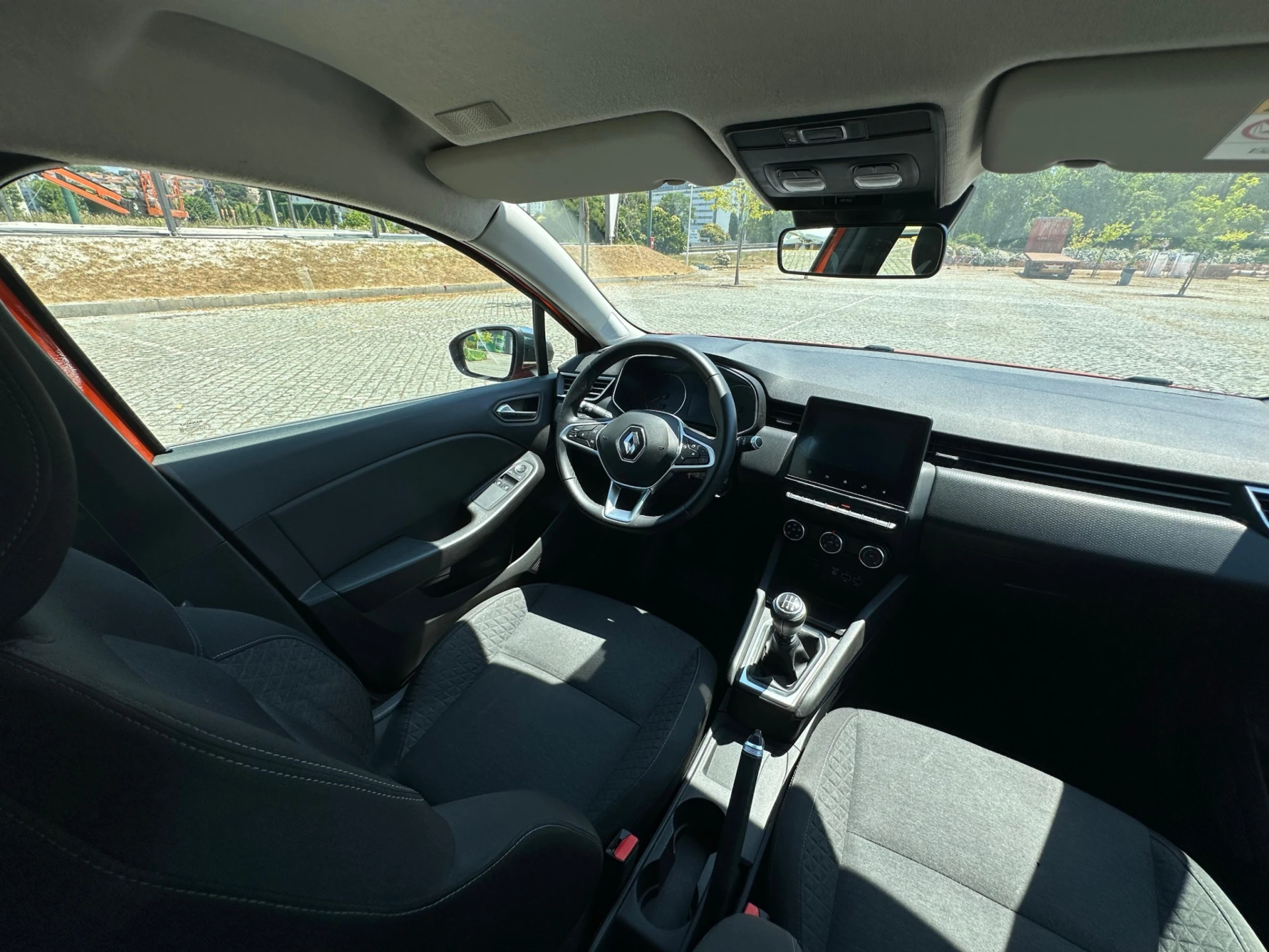 Renault Clio Outro 13