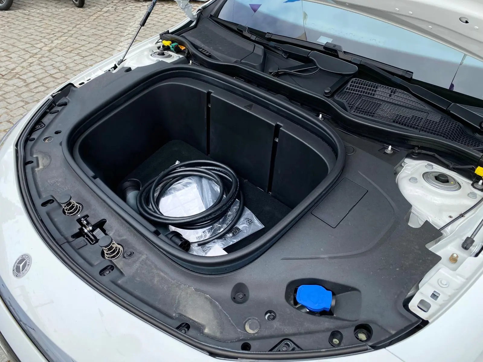 Mercedes-Benz CLA 250+ Outro 35
