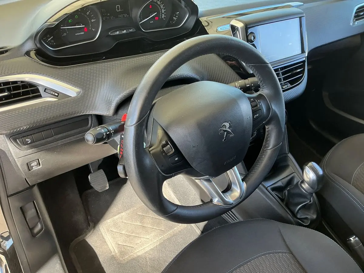 Peugeot 208 4
