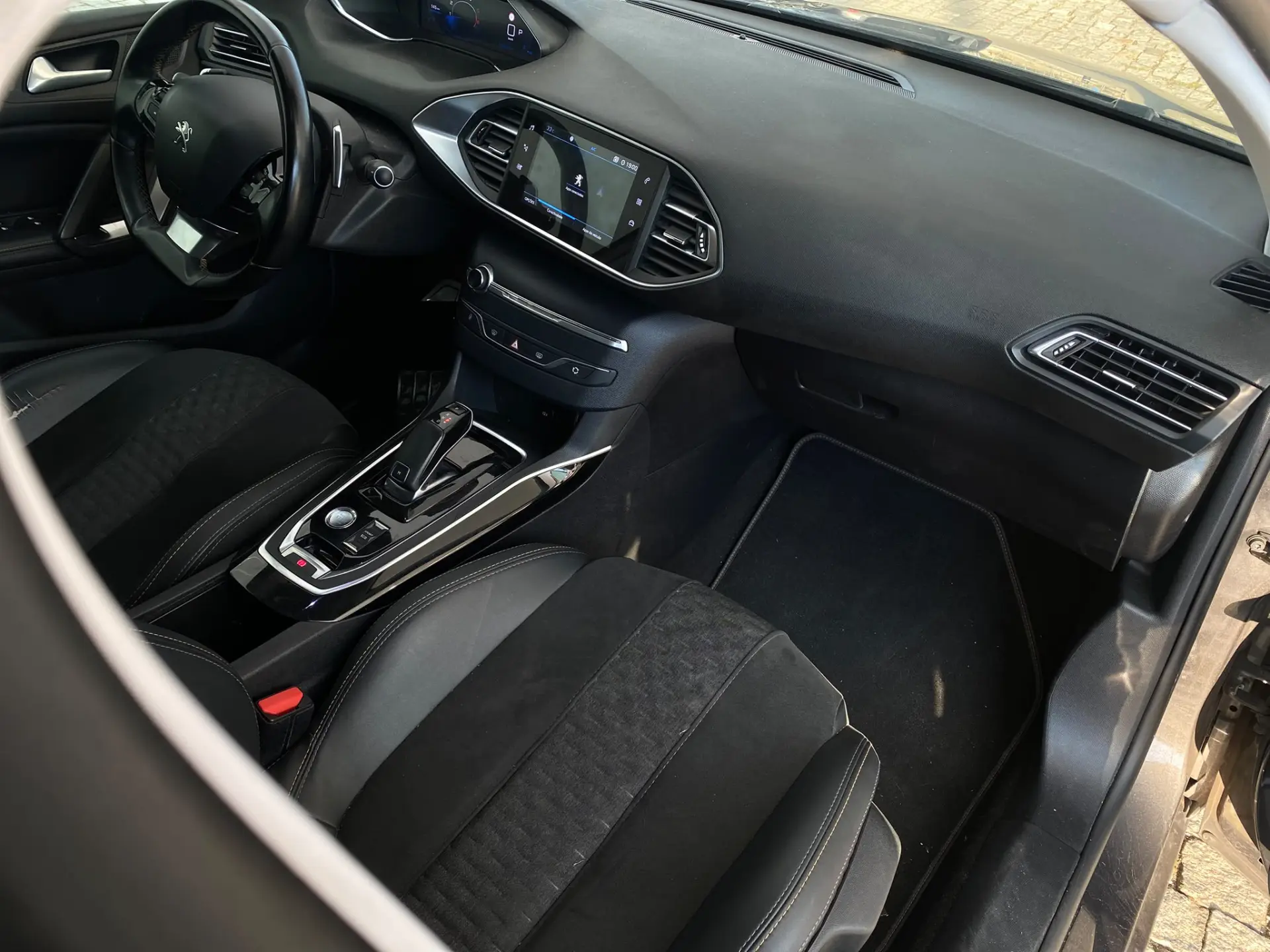 Peugeot 308 4