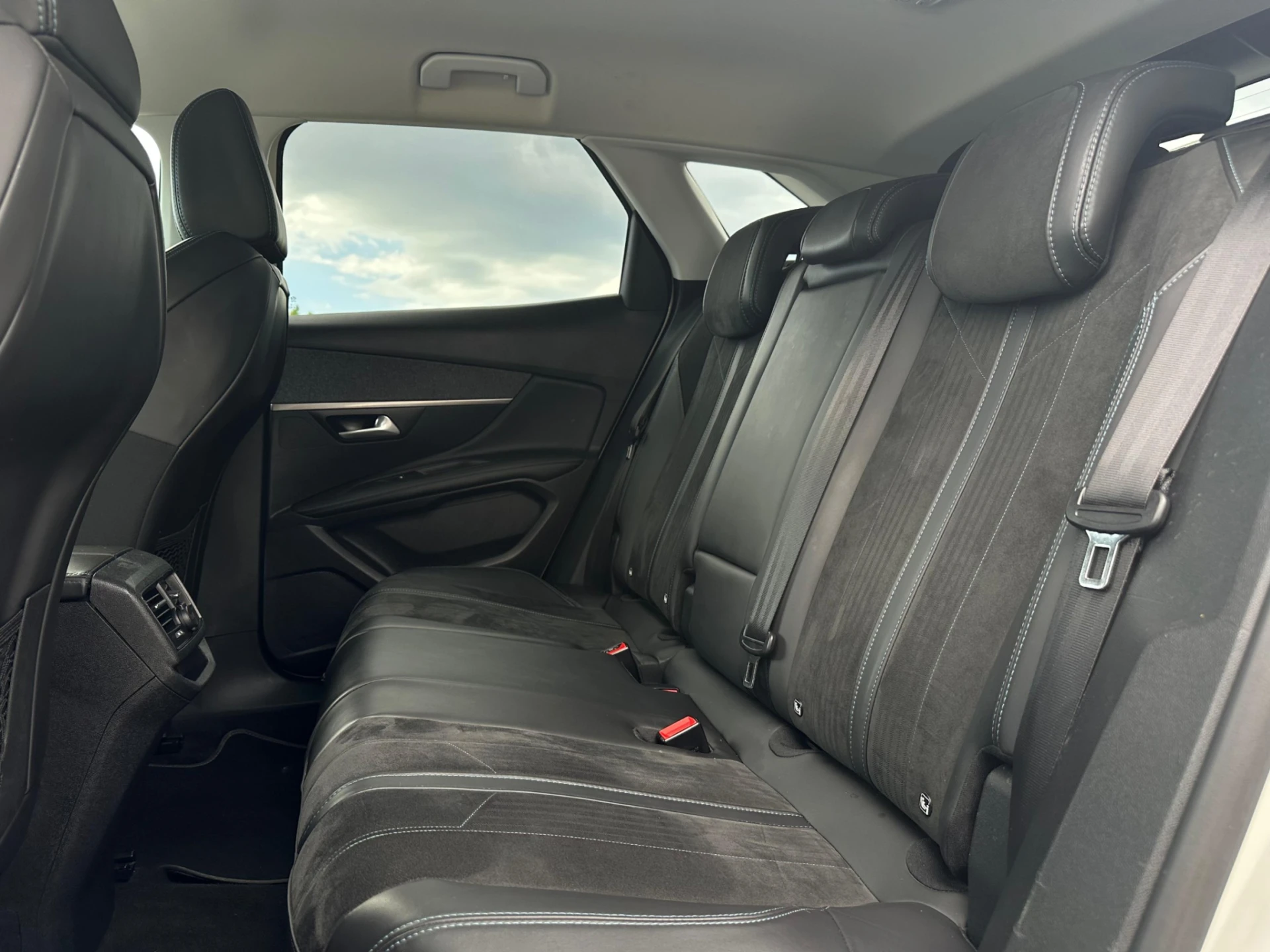 Peugeot 3008 1.2 PureTech Allure EAT6 15