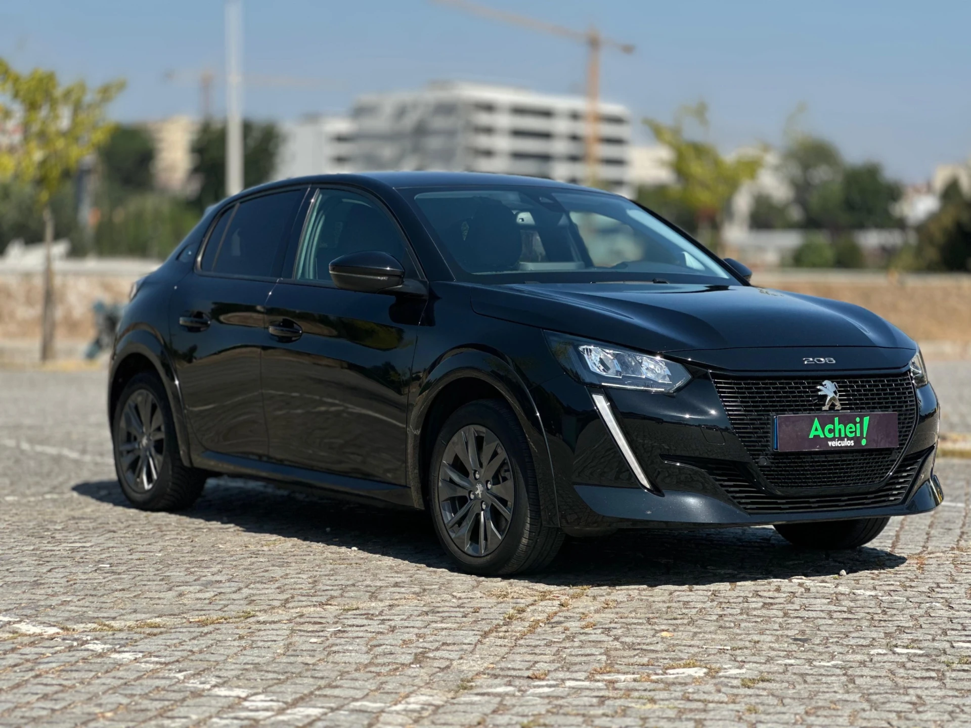 Peugeot e-208 3