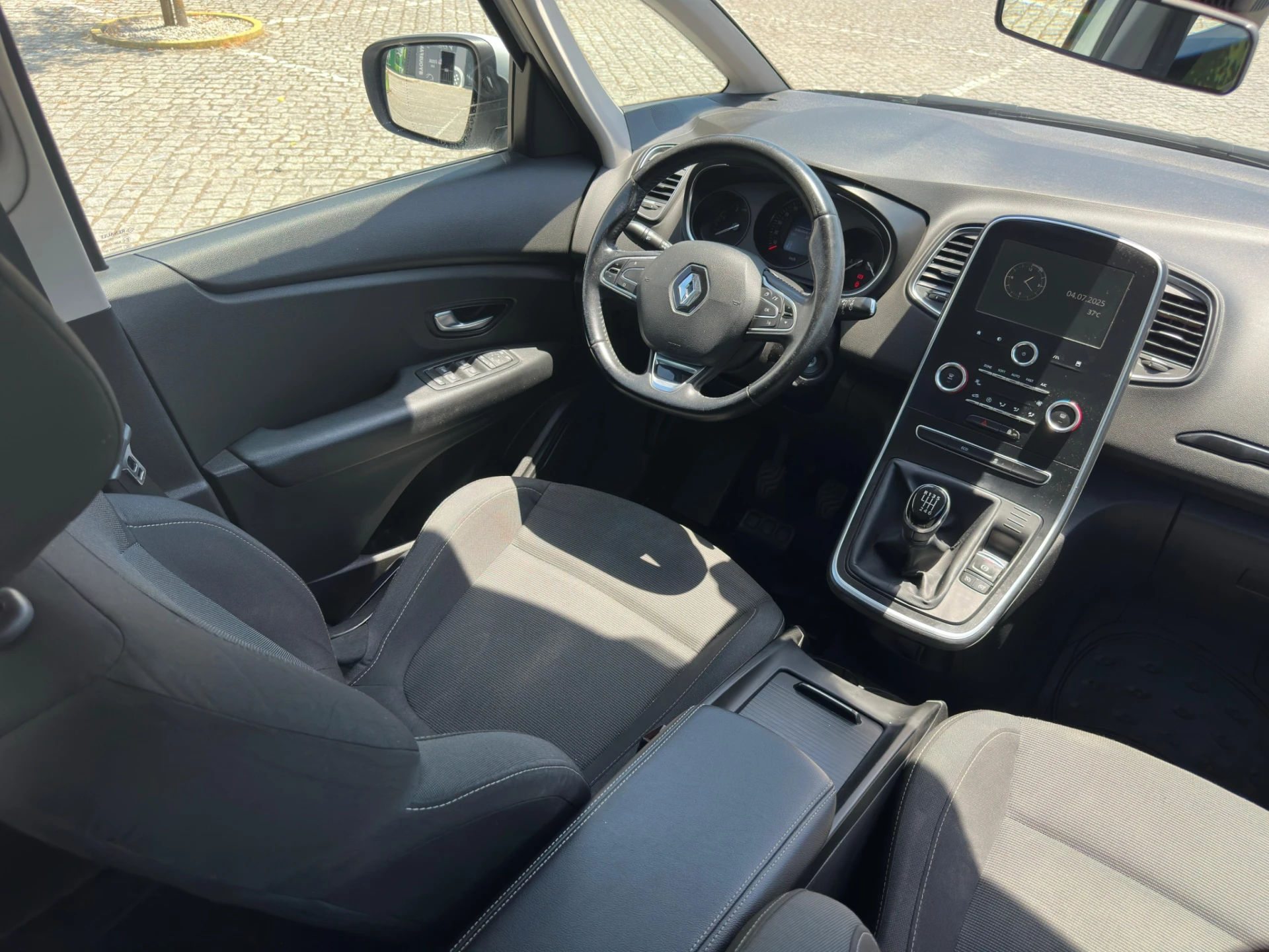 Renault Scénic null 15