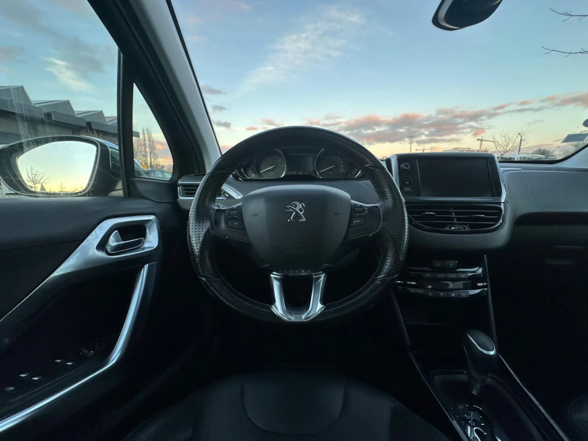 Peugeot 2008 1.2 PureTech Crossway EAT6 17