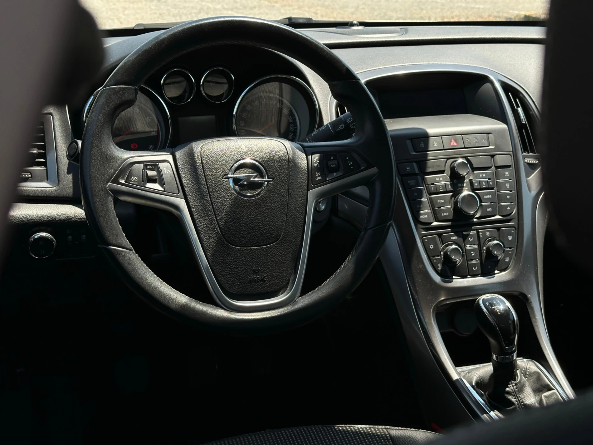 Opel Astra 1.4 Cosmo 12