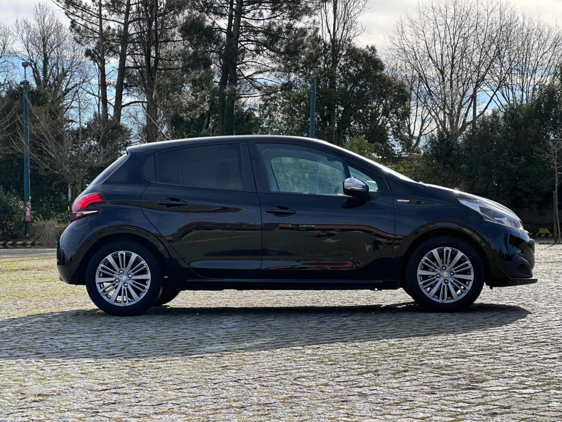 Peugeot 208 1.2 VTi Style 4