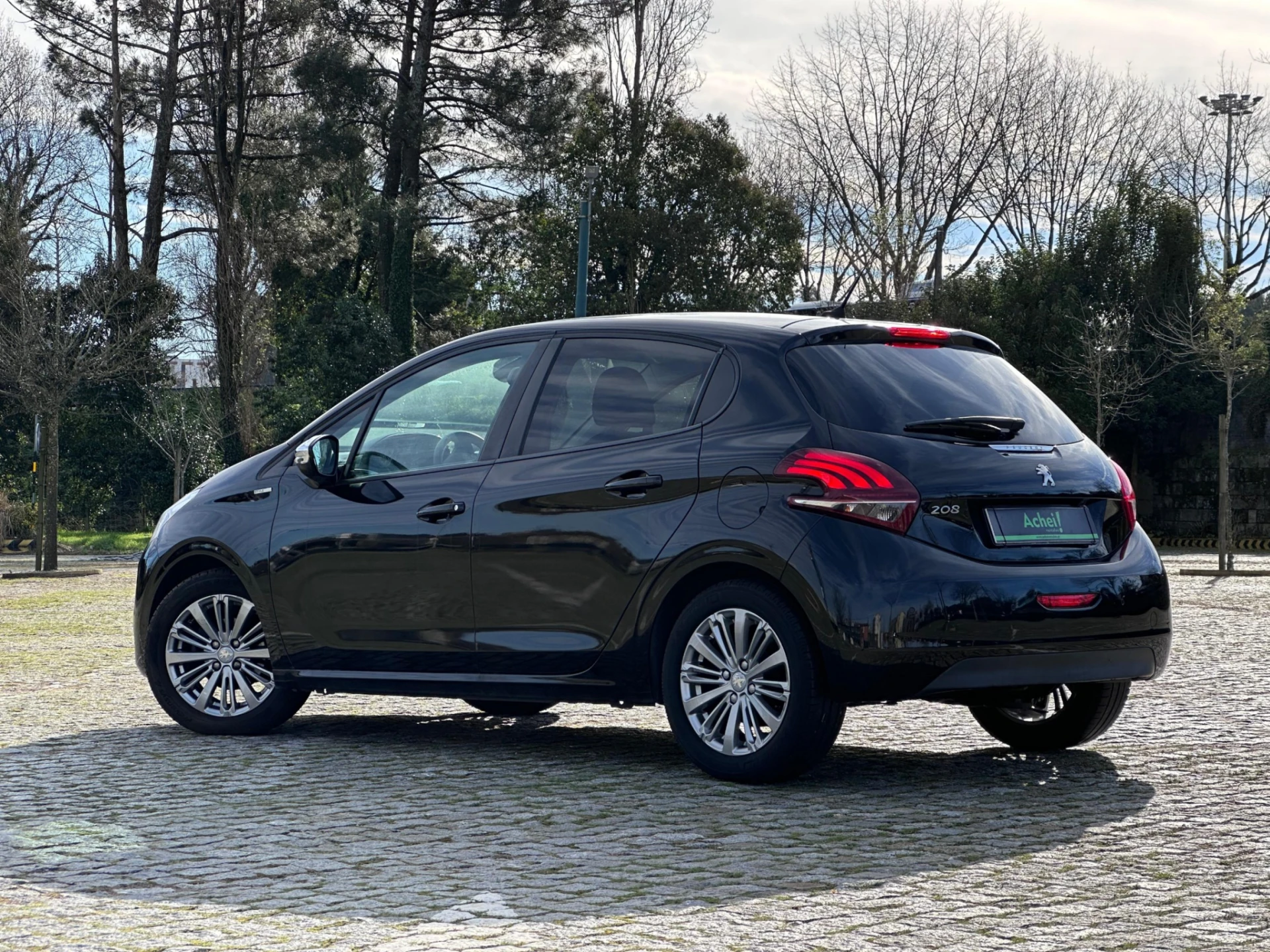 Peugeot 208 1.2 VTi Style 6