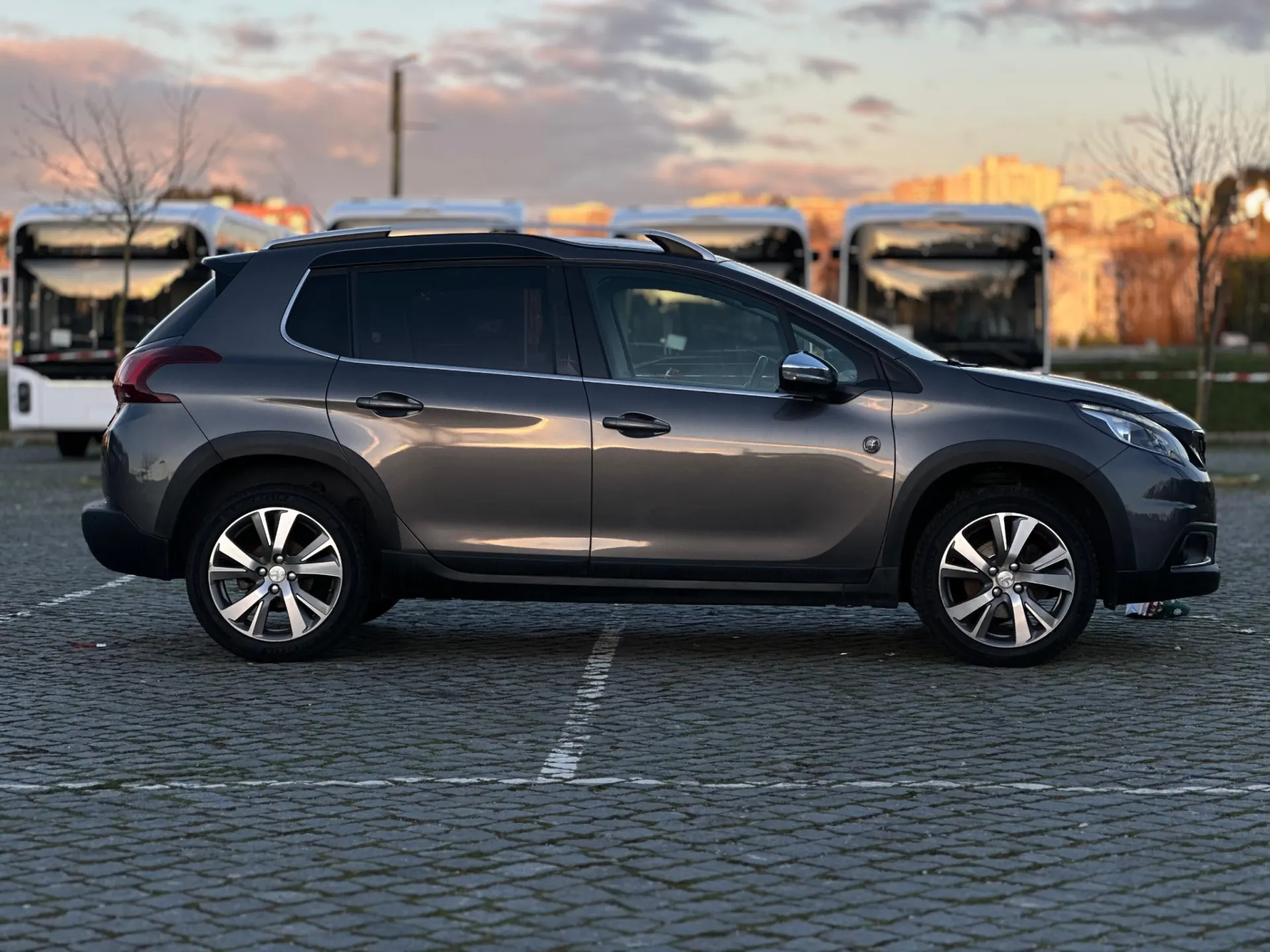 Peugeot 2008 1.2 PureTech Crossway EAT6 4