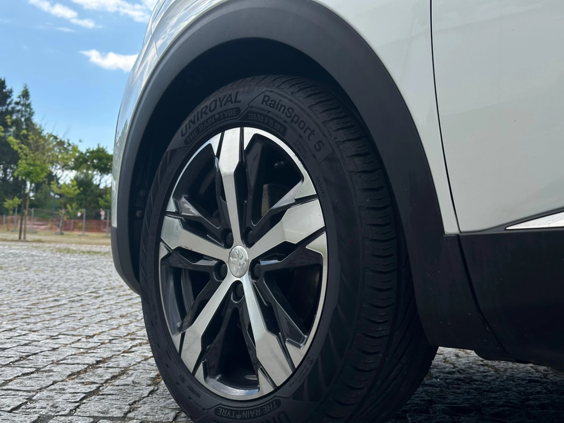 Peugeot 3008 1.2 PureTech Allure EAT6 16