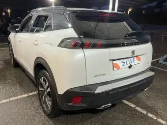 Peugeot 2008 1.2 PureTech GT EAT8 5