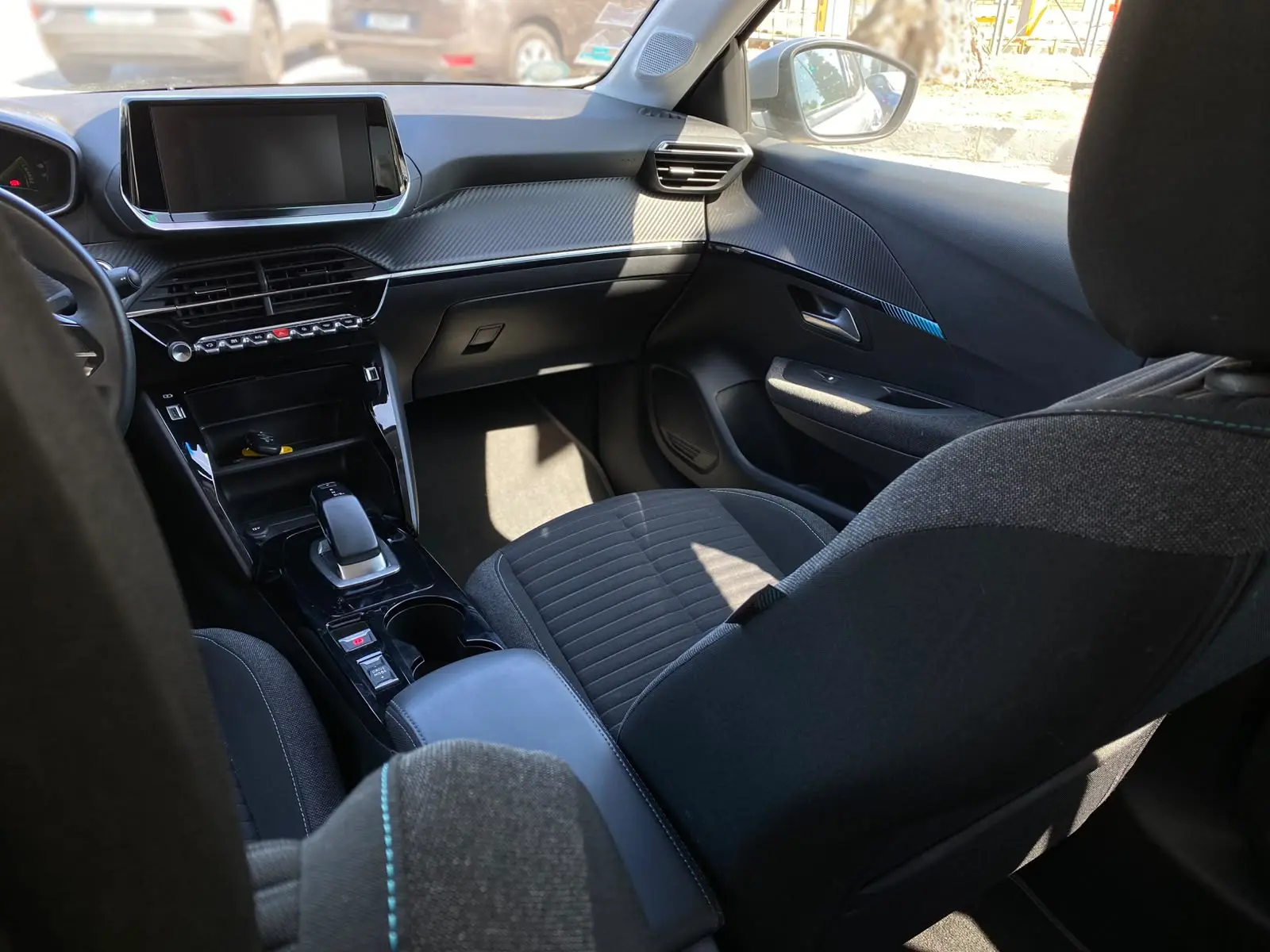 Peugeot e-208 Style 7