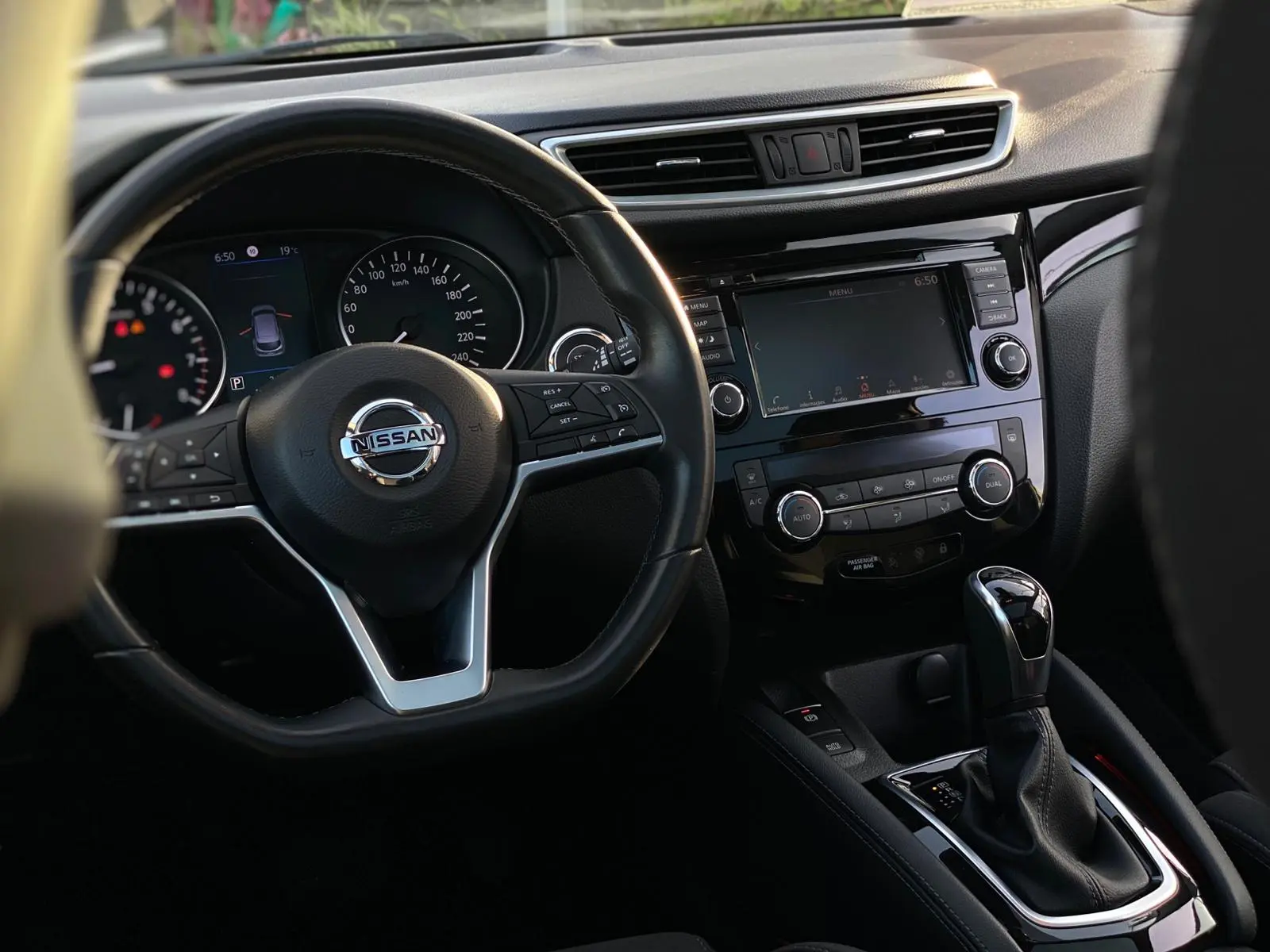 Nissan Qashqai 1.3 DIG-T Design Edition 16