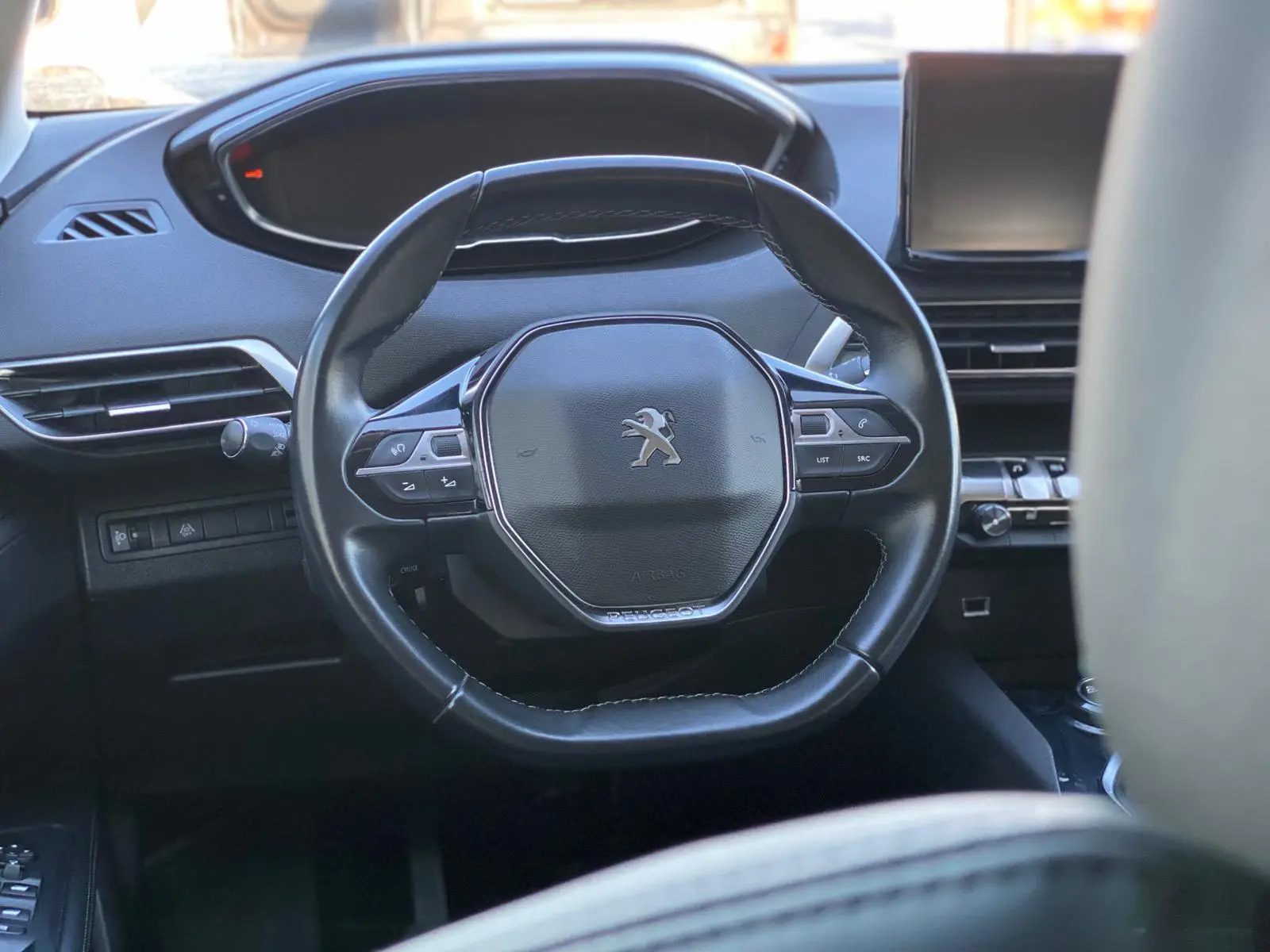 Peugeot 3008 1.2 PureTech 130 S&S Active Business 12