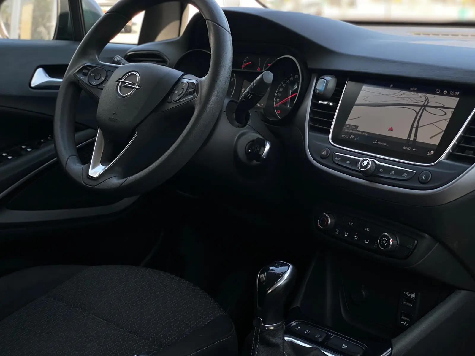 Opel Crossland X 1.2 Edition 12